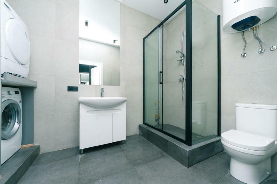 Hotrent Pechersk Lesy 20/22 Kyiv Exterior photo