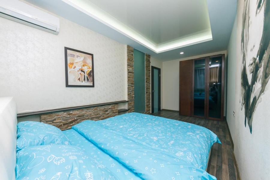 Hotrent Pechersk Lesy 20/22 Kyiv Exterior photo